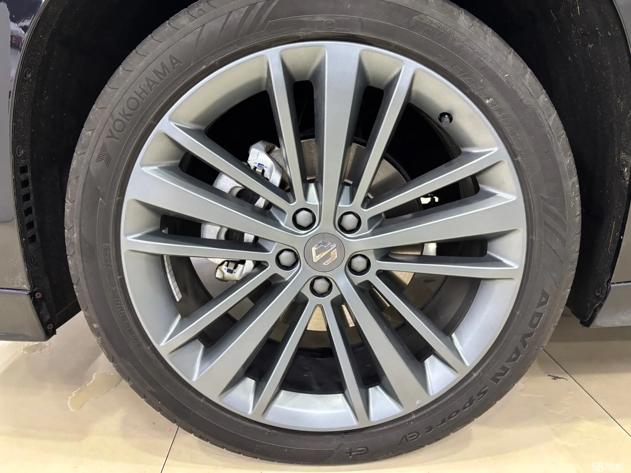 零跑汽车 零跑C16 2025 汽车图片 #3