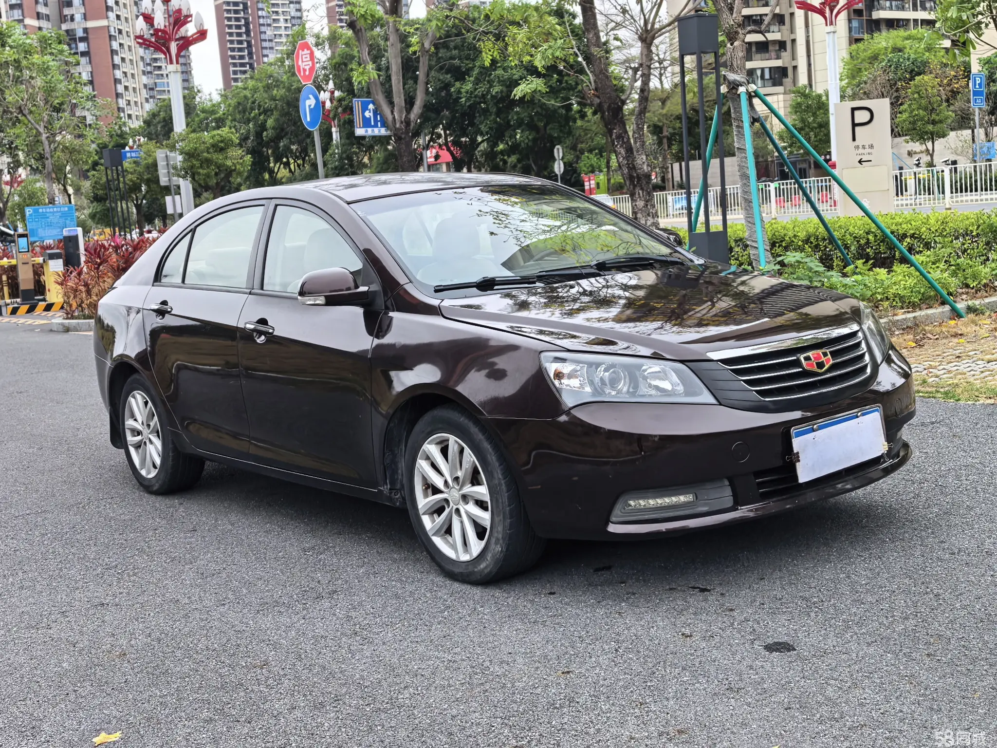 GEELY Emgrand Classic 2013 car image #3