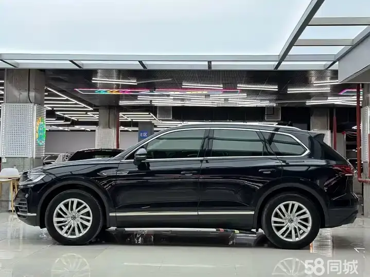 Volkswagen Touareg 2021 car image #3