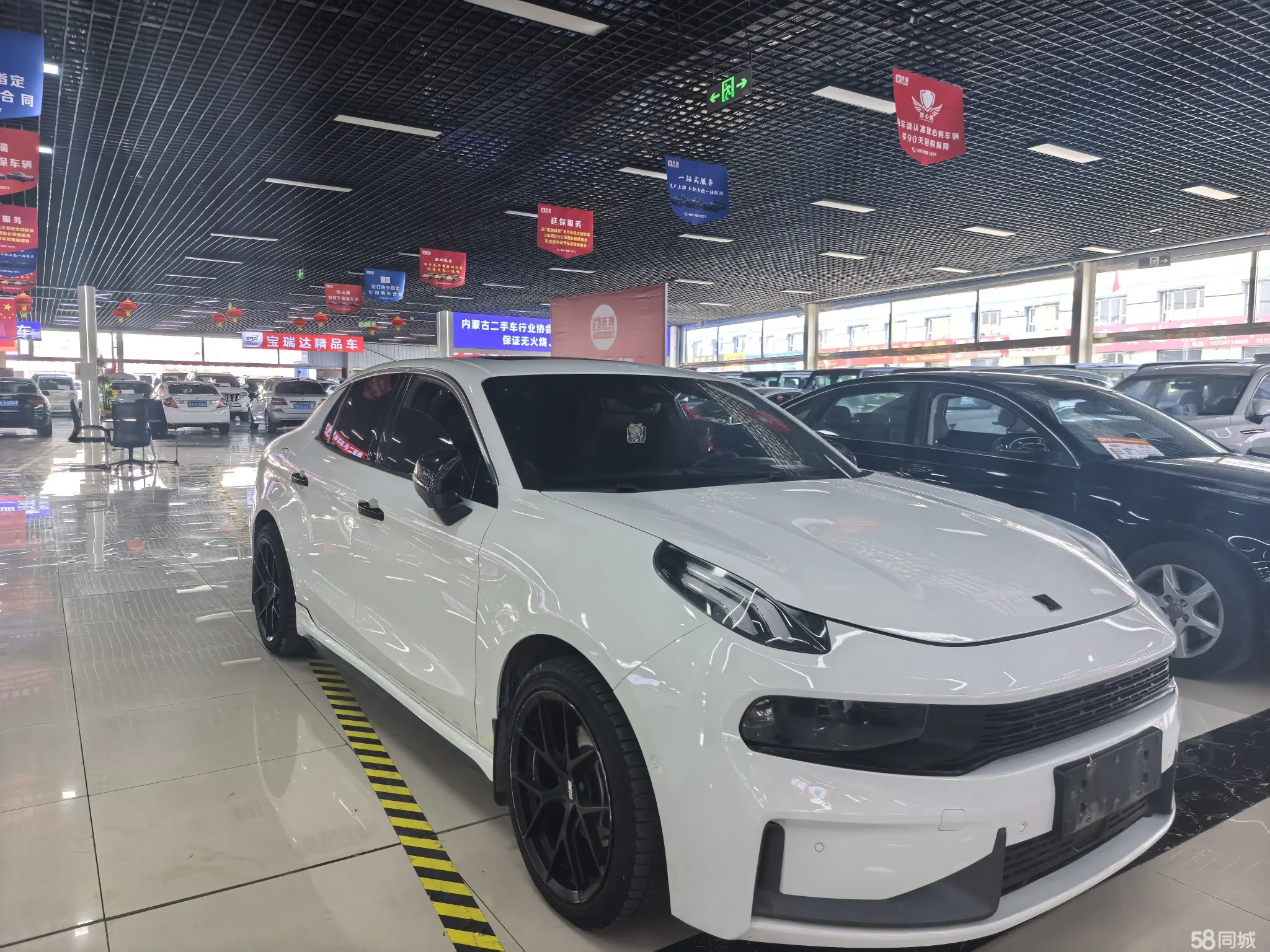 Lynk & Co 03 2021 car image #3