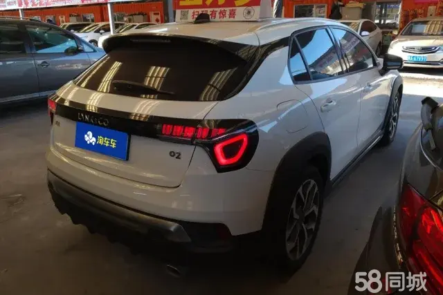 Lynk & Co 02 2019 #3 Lynk & Co 02 2019 car image #3