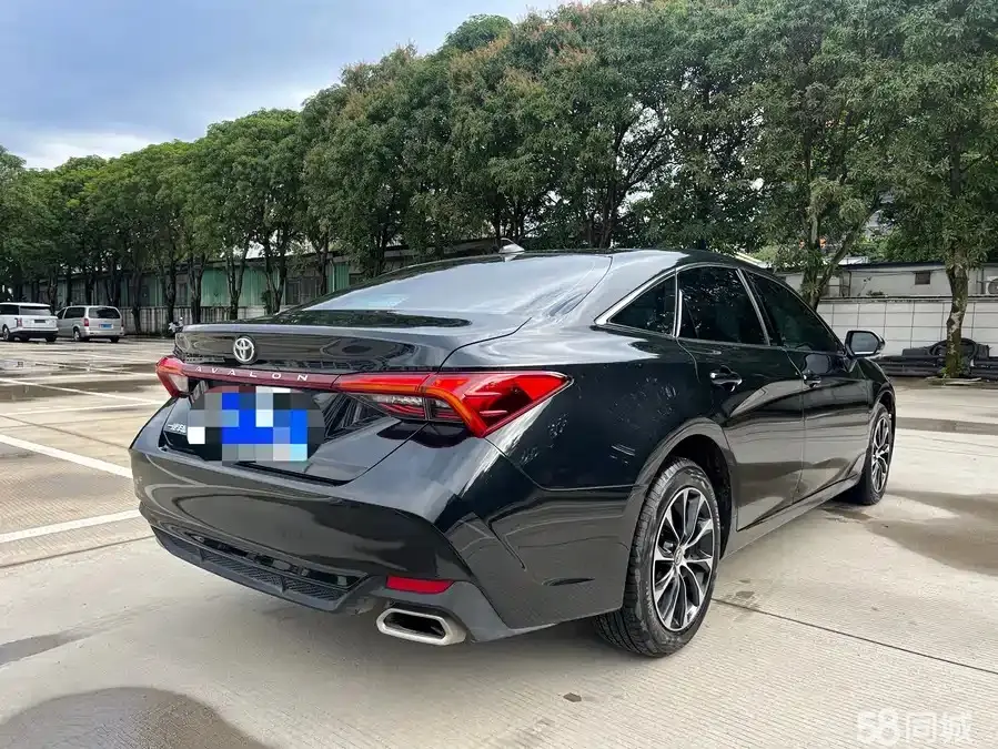 Toyota Avalon 2021 car image #3
