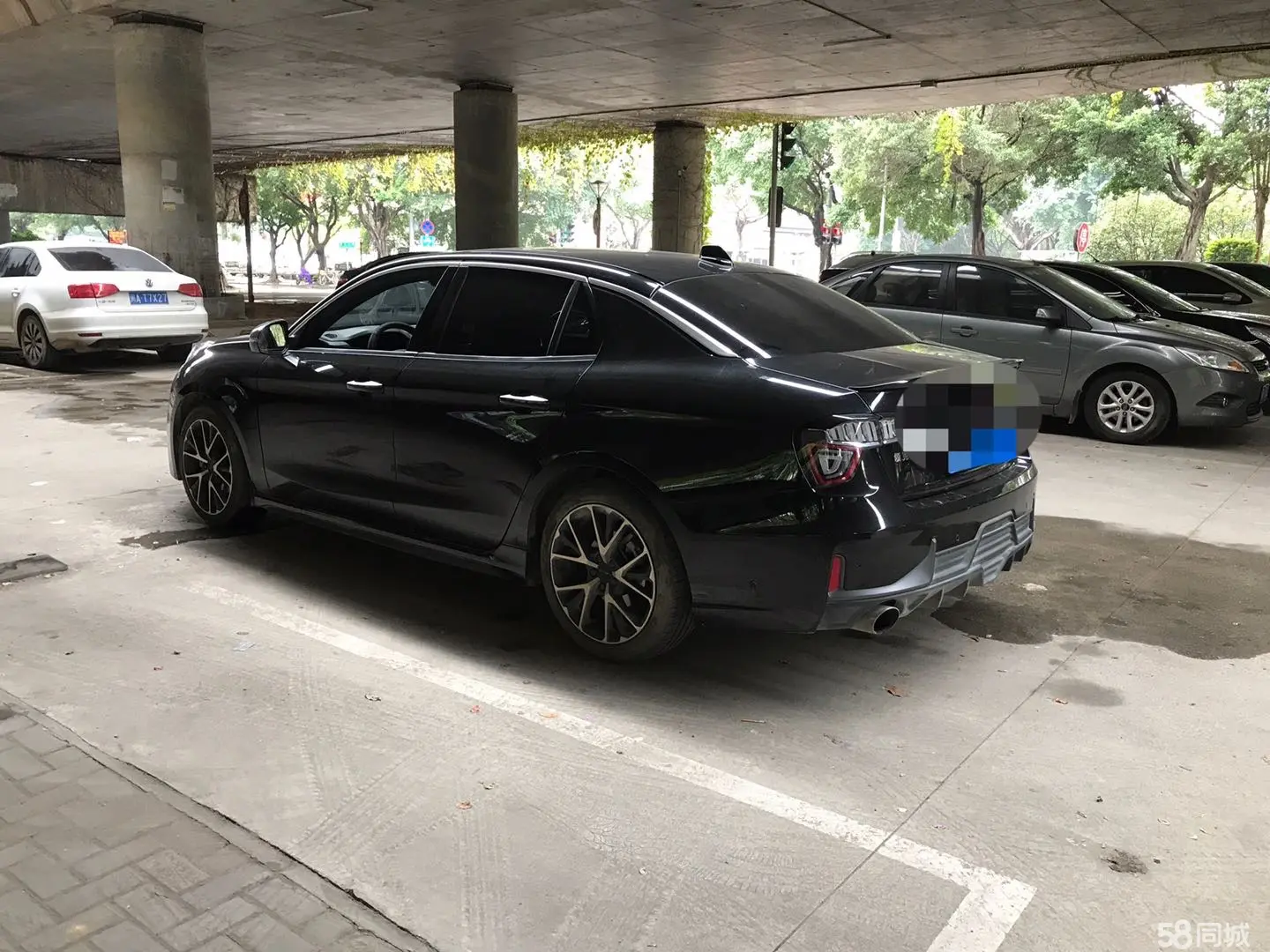 Lynk & Co 03 2018 car image #3