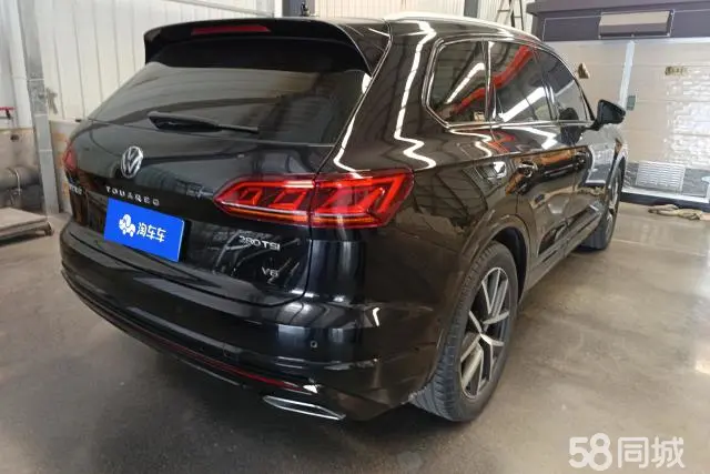 Volkswagen Touareg 2023 car image #3
