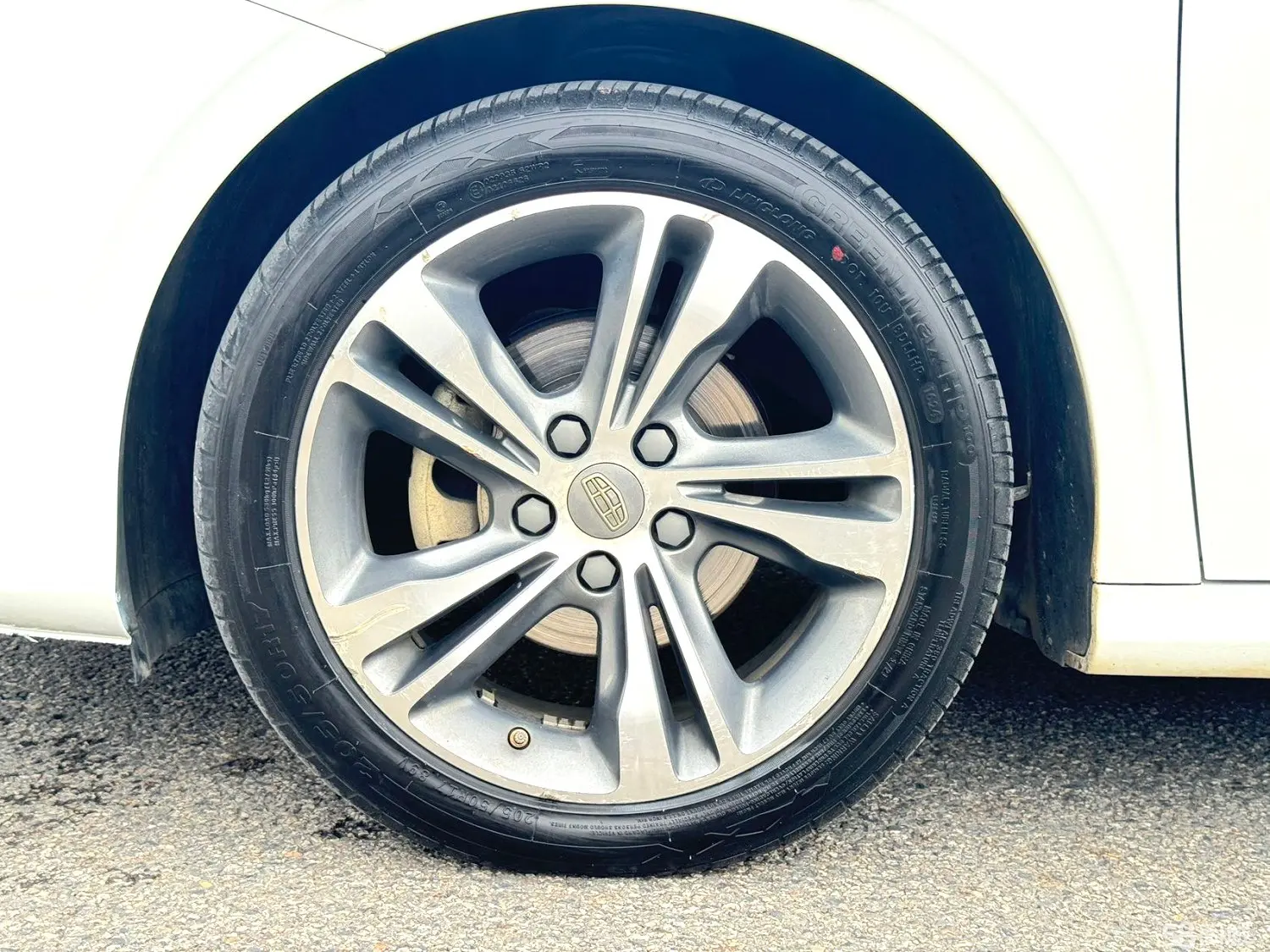 GEELY Binray 2019 #3 GEELY Binray 2019 car image #3