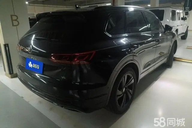 Volkswagen Touareg 2023 immagine di auto #3