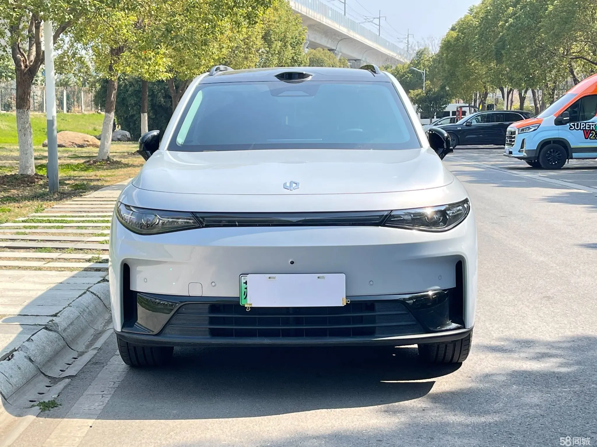 零跑汽车 零跑C16 2025 汽车图片 #3