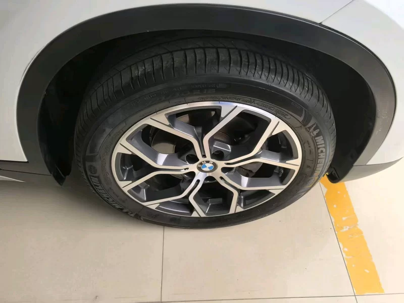 BMW X1 M35Li 2022 #3 BMW X1 M35Li 2022 car image #3