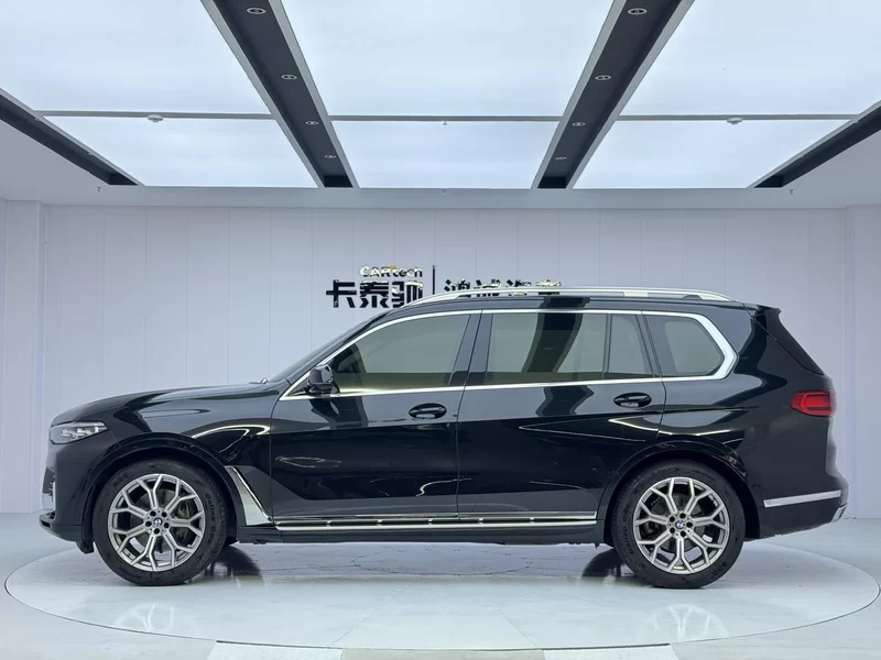 BMW X7 M60i 2021 #3 BMW X7 M60i 2021 car image #3