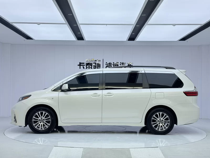 Toyota SIENNA 2019 صورة سيارة #3