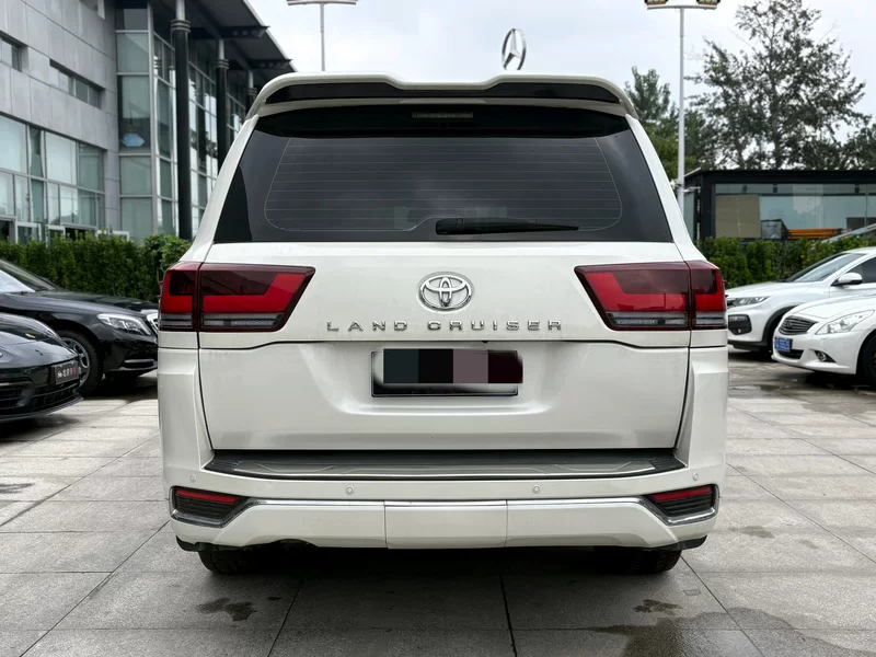 丰田 兰德酷路泽 2017 汽车图片 #3