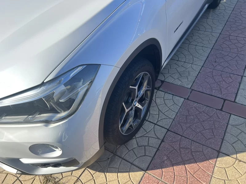 BMW X1 M35Li 2017 صورة سيارة #3