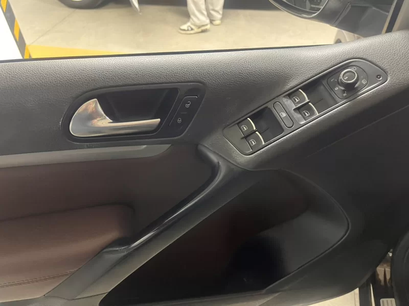 Volkswagen Tiguan 2014 immagine di auto #3