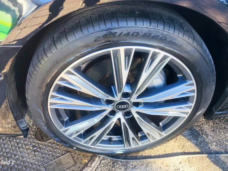 Audi A6L e-tron 2022 immagine di auto #3