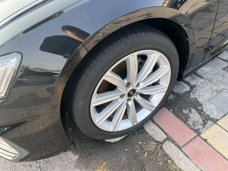 Audi A6L e-tron 2022 immagine di auto #3