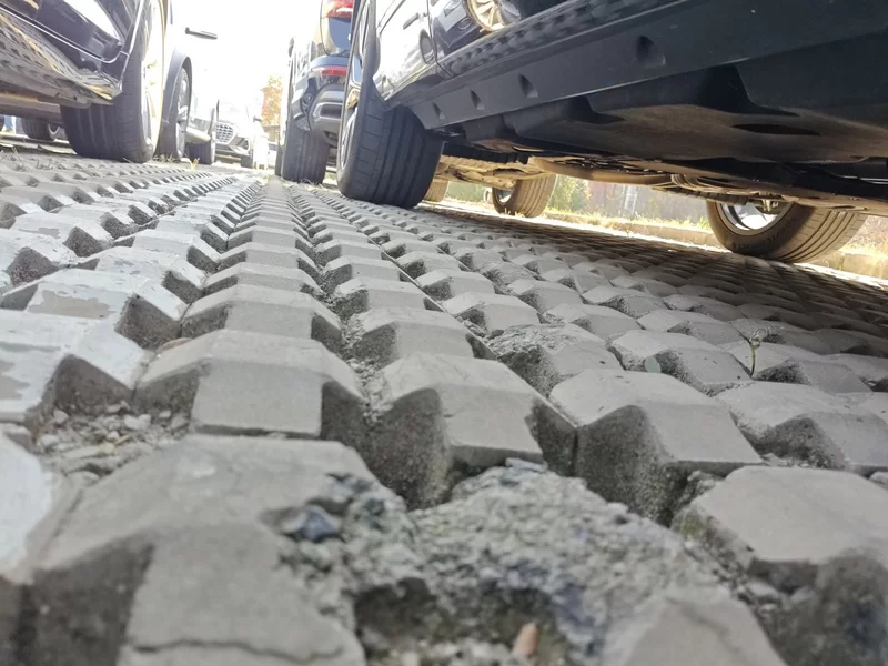 Audi RS Q8 2024 car image #3