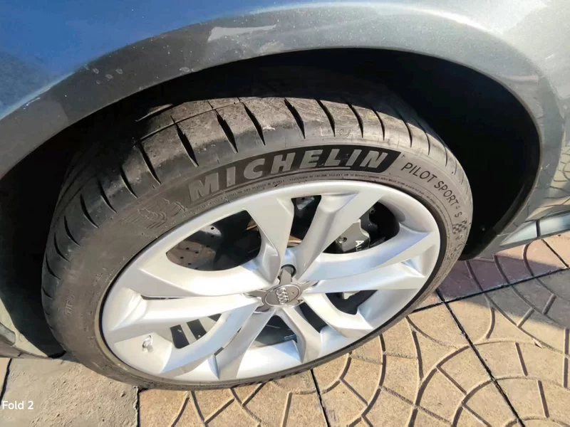 Audi S8 2008 car image #3