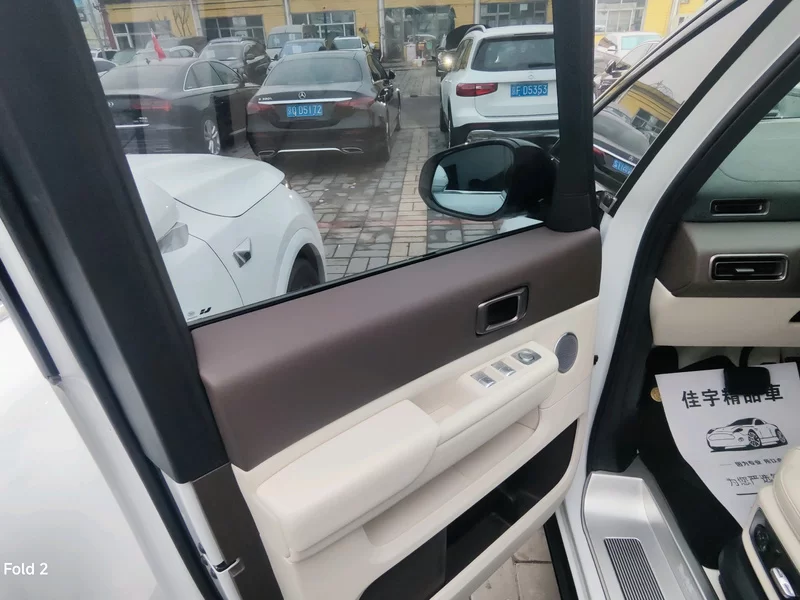 理想汽车 理想MEGA 2024 汽车图片 #3