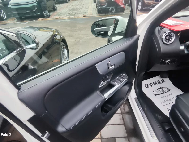 Mercedes-Benz GLB Class 2021 car image #3