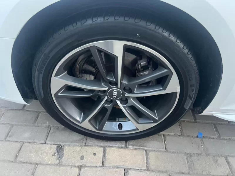 Audi A4L 2019 #3 Audi A4L 2019 car image #3