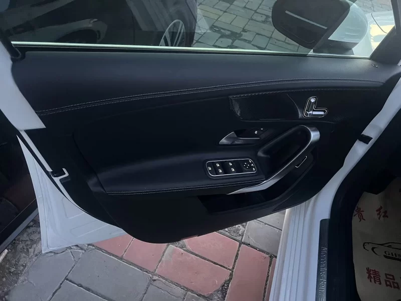 Mercedes-Benz A Class 2019 car image #3