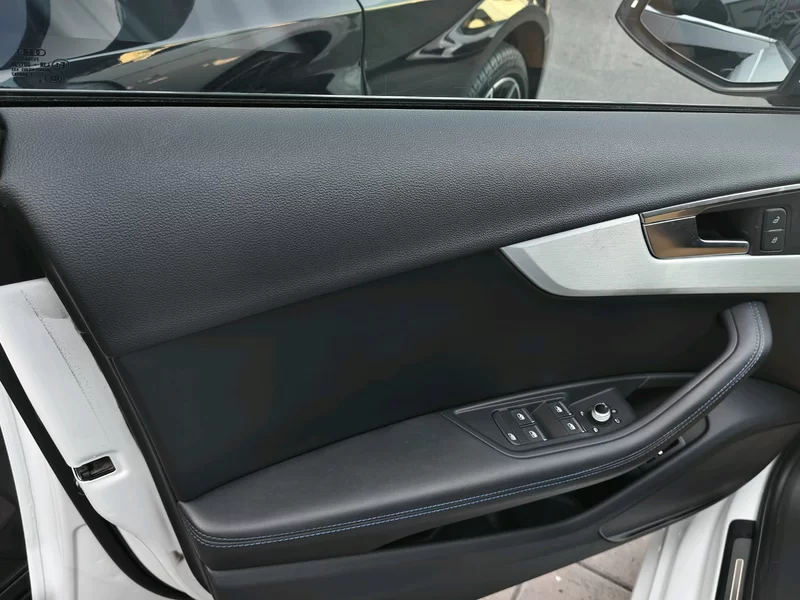 Audi A4L 2019 #3 Audi A4L 2019 car image #3