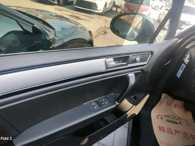 Volkswagen Touareg 2016 car image #3