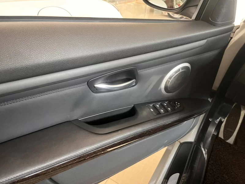 BMW M3 2011 car image #3