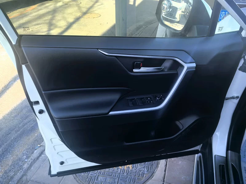 Toyota RAV4 2020 #3 Toyota RAV4 2020 car image #3