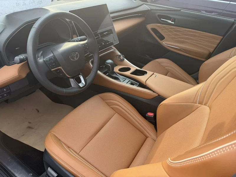 Toyota Avalon 2025 car image #3
