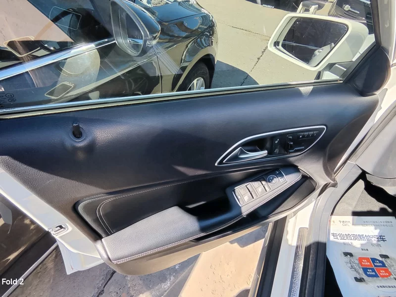 Mercedes-Benz GLA Class 2016 car image #3