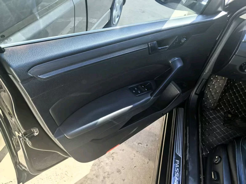 Volkswagen Passat 2017 car image #3