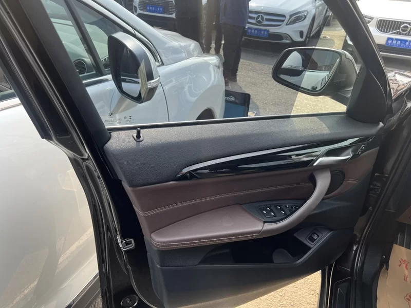 BMW X1 2020 car image #3