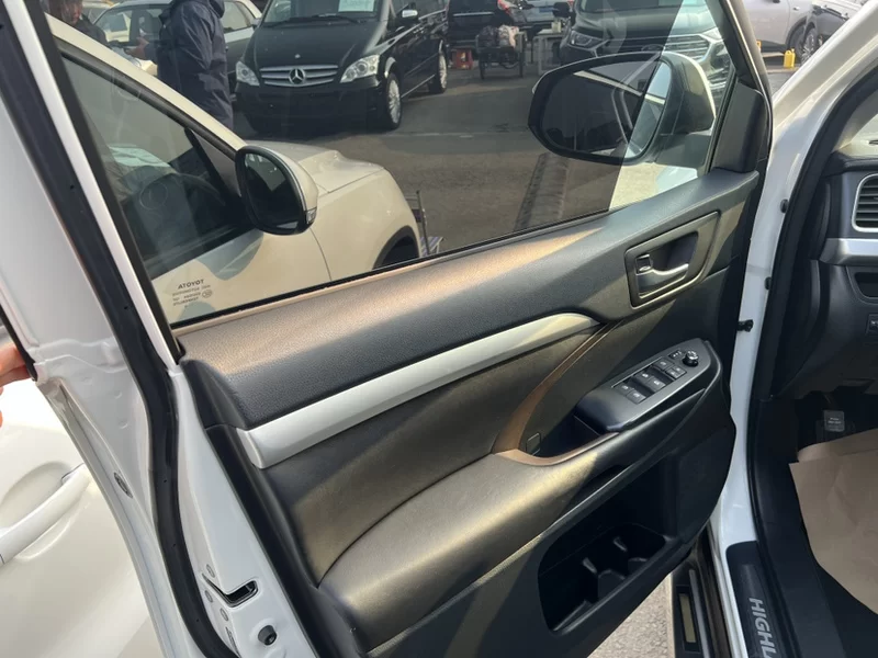 Toyota Highlander 2016 car image #3