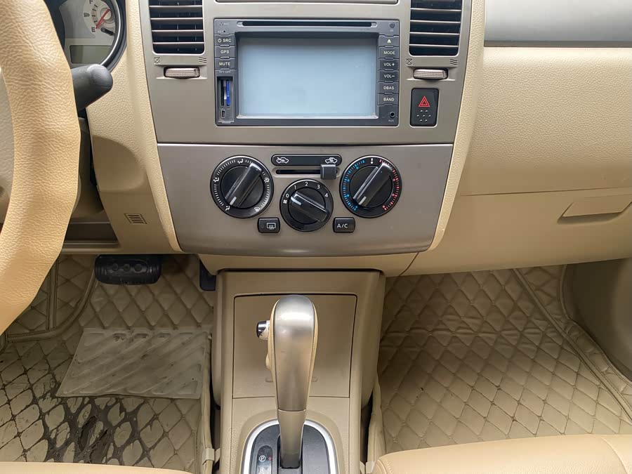 日产 颐达 2009 汽车图片 #12