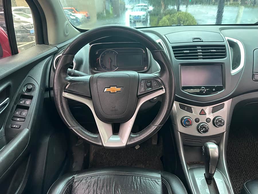Chevrolet Tracker 2014 #12 Chevrolet Tracker 2014 car image #12
