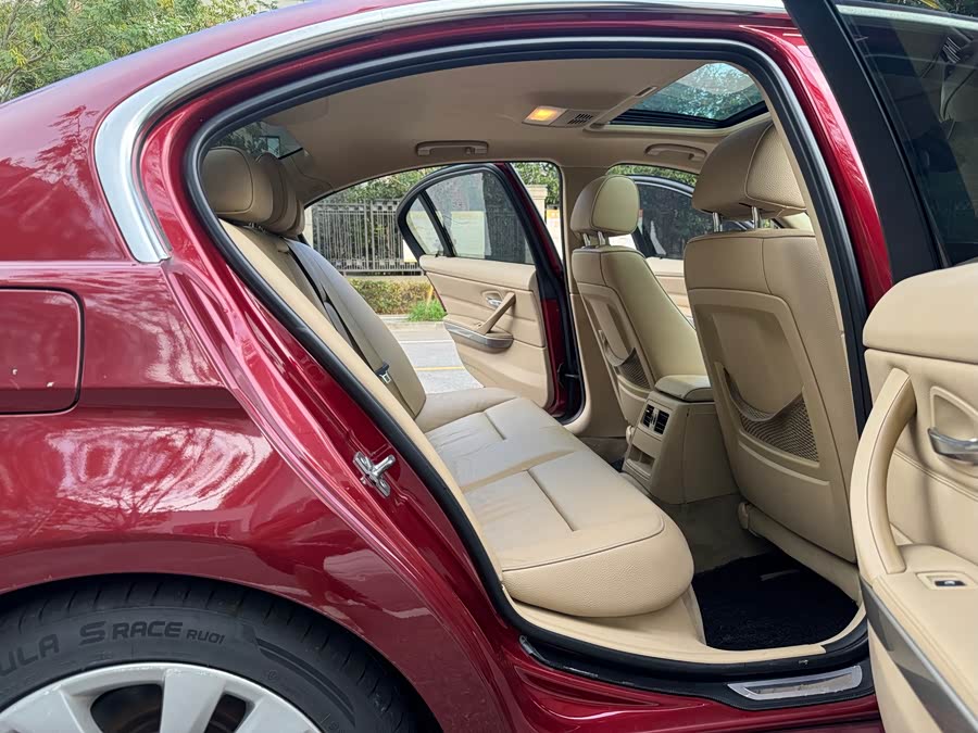 BMW 3 Series (Imported) 2012 imagen de coche #12