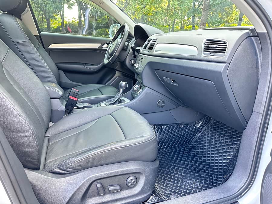 Audi Q3 (Imported) 2014 car image #12