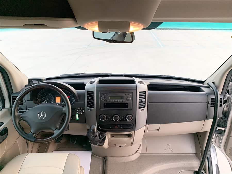 Mercedes-Benz Sprinter 2019 car image #12