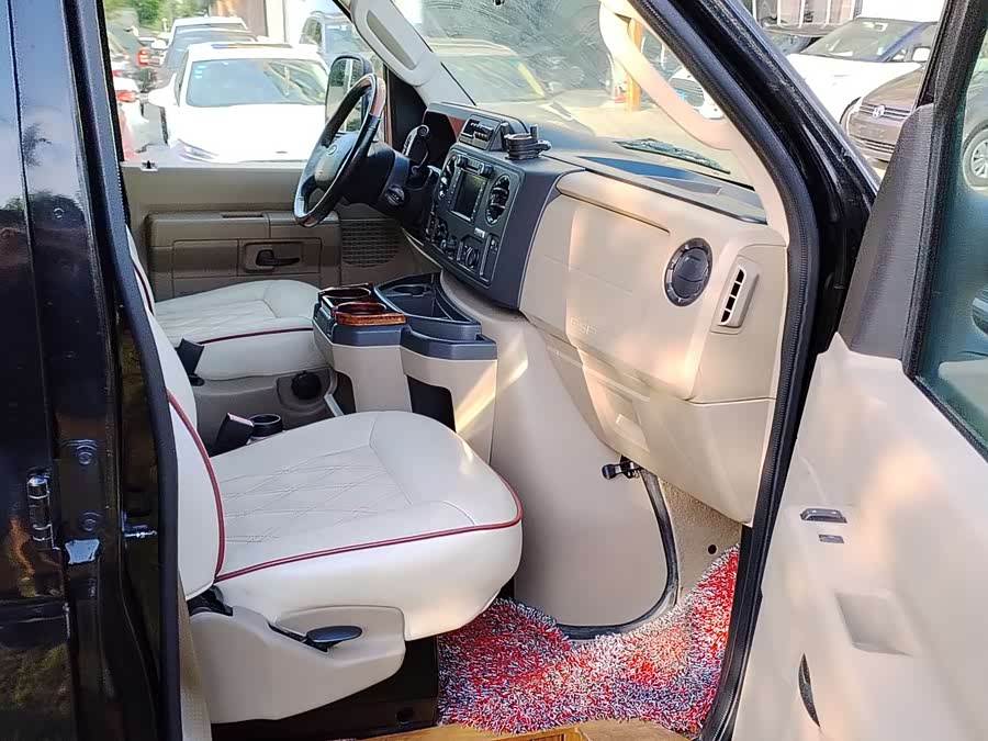 Ford E350 2011 imagem de carro #12