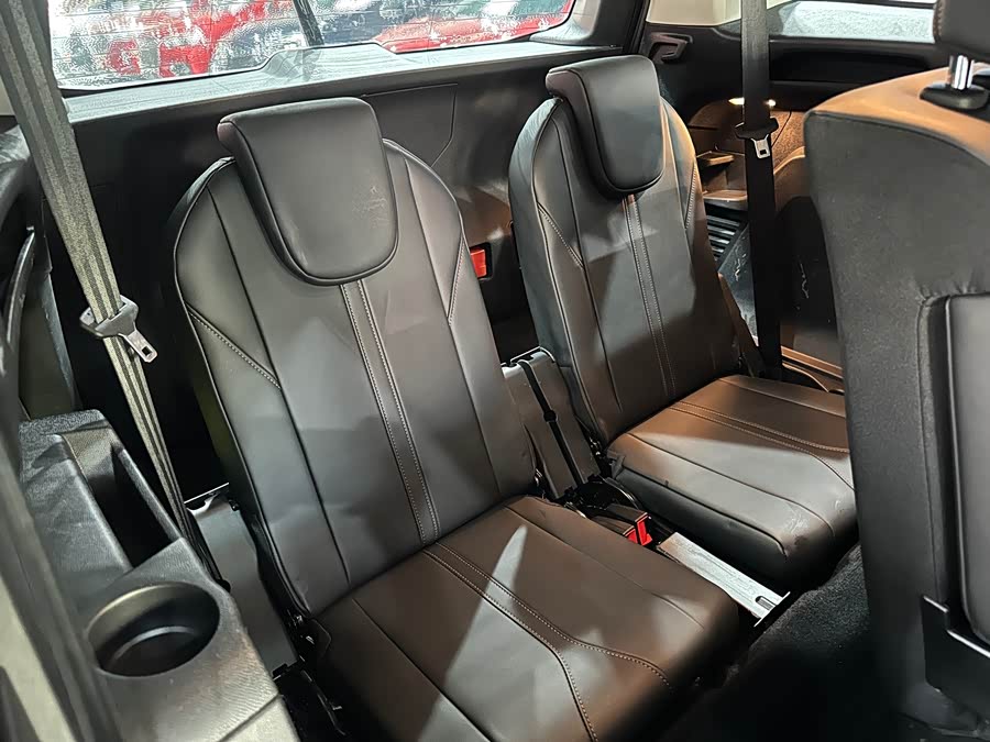 Peugeot 5008 2018 car image #12