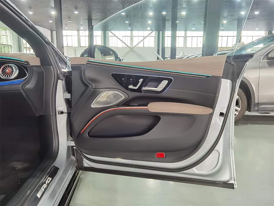 Mercedes-Benz EQS AMG #12 Mercedes-Benz EQS AMG car image #12