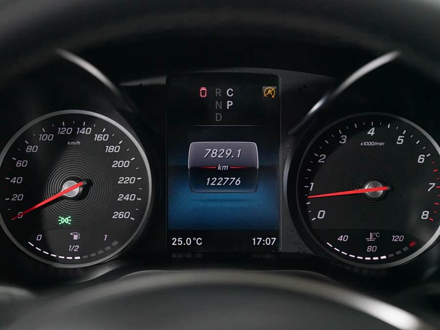 Mercedes-Benz V Class 2024 car image #12