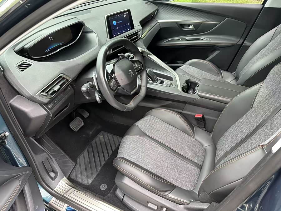 Peugeot 5008 2018 car image #12