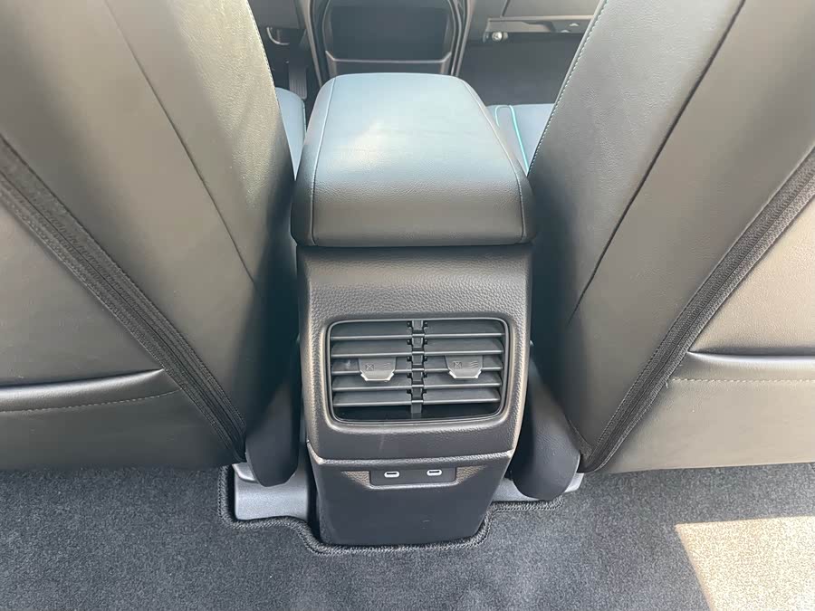 Honda e:NP2 2024 #12 Honda e:NP2 2024 car image #12