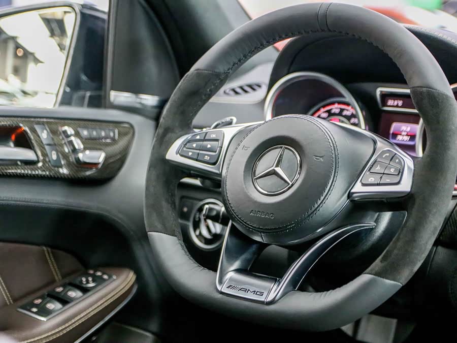 Mercedes-Benz GLS AMG 2019 car image #12
