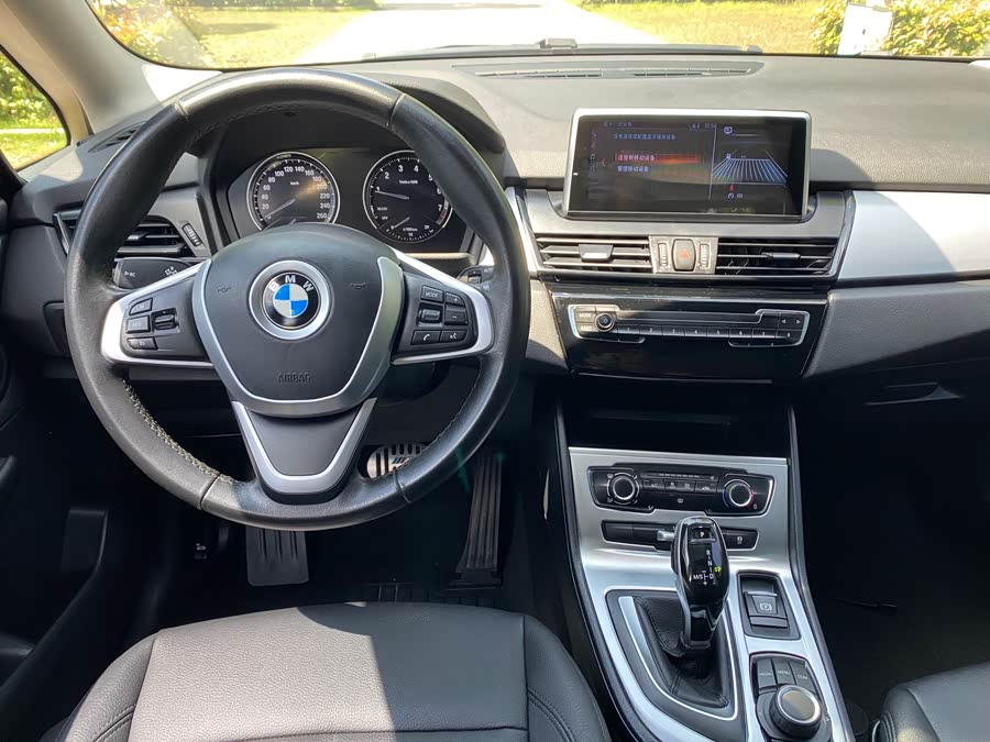 BMW 2 Series Gran Tourer 2019 immagine di auto #12