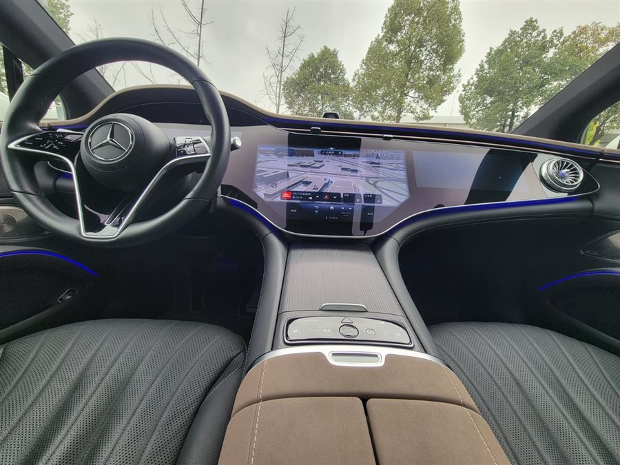 Mercedes-Benz EQS Class 2023 car image #12