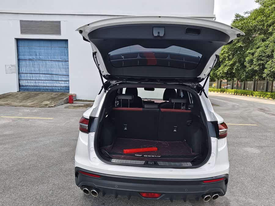 GEELY Coolray 2019 car image #12