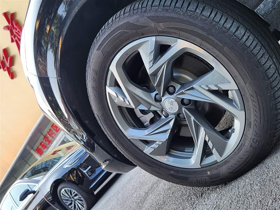 HongQi HS3 PHEV 2024 #12 HongQi HS3 PHEV 2024 car image #12